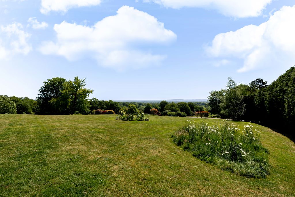 Tilburstow Hill Road South Godstone